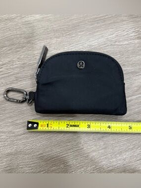 Lululemon clip on key pouch